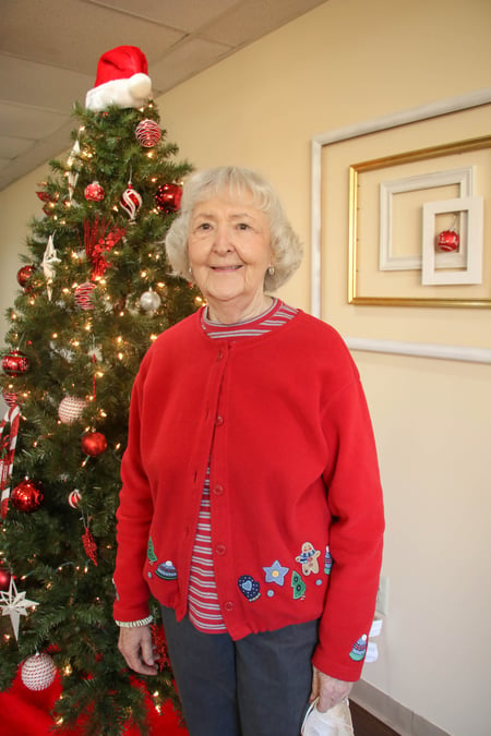 10 Ways for Seniors to Overcome Loneliness This Holiday Season