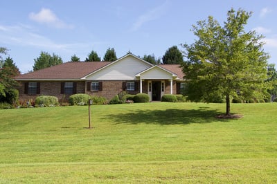 Lake Cottage000