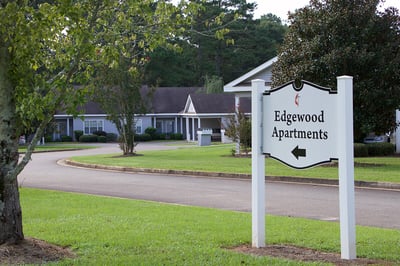 edgewood apartment 001