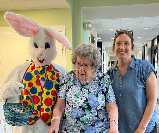 Richmond Hill - 2022 Easter Bunny Visit (4155)