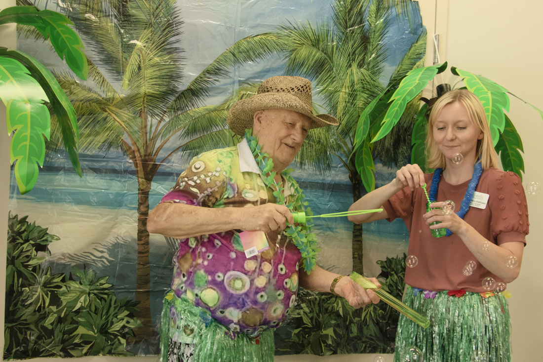 Macon - Hawaiian Luau (1014)