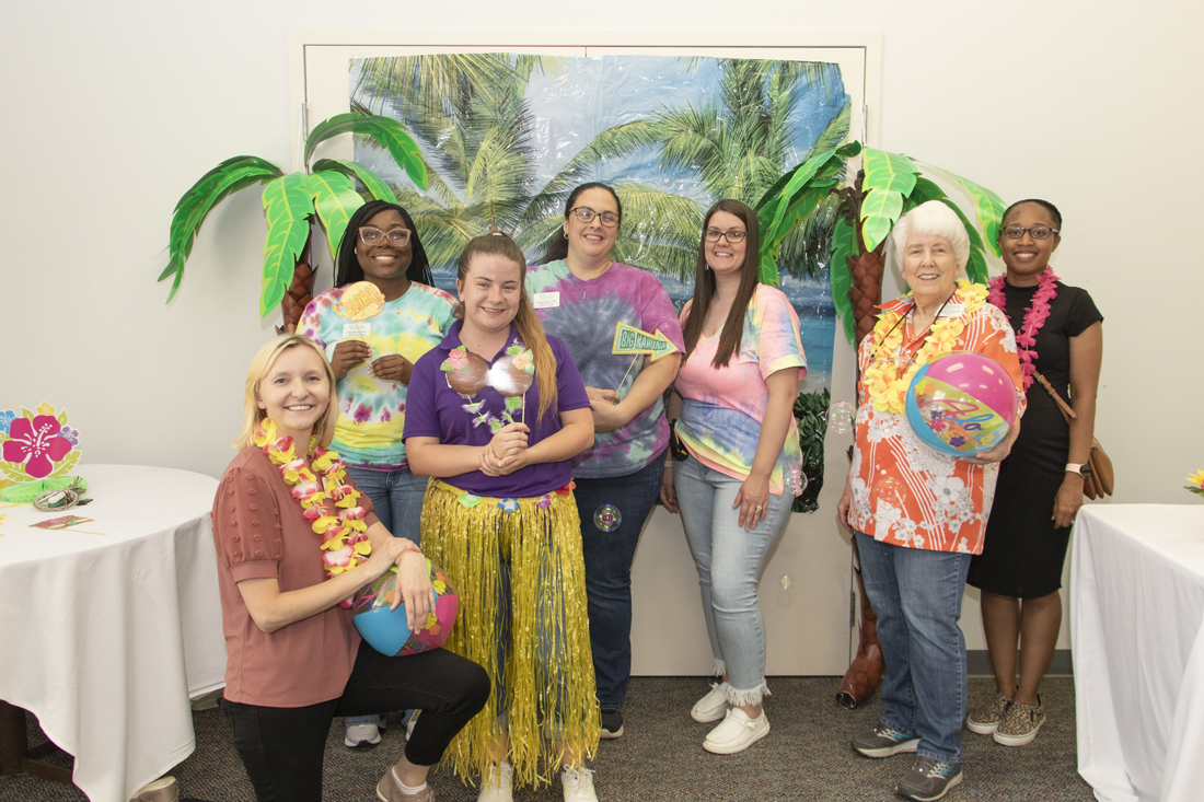 Macon - Hawaiian Luau (1128)