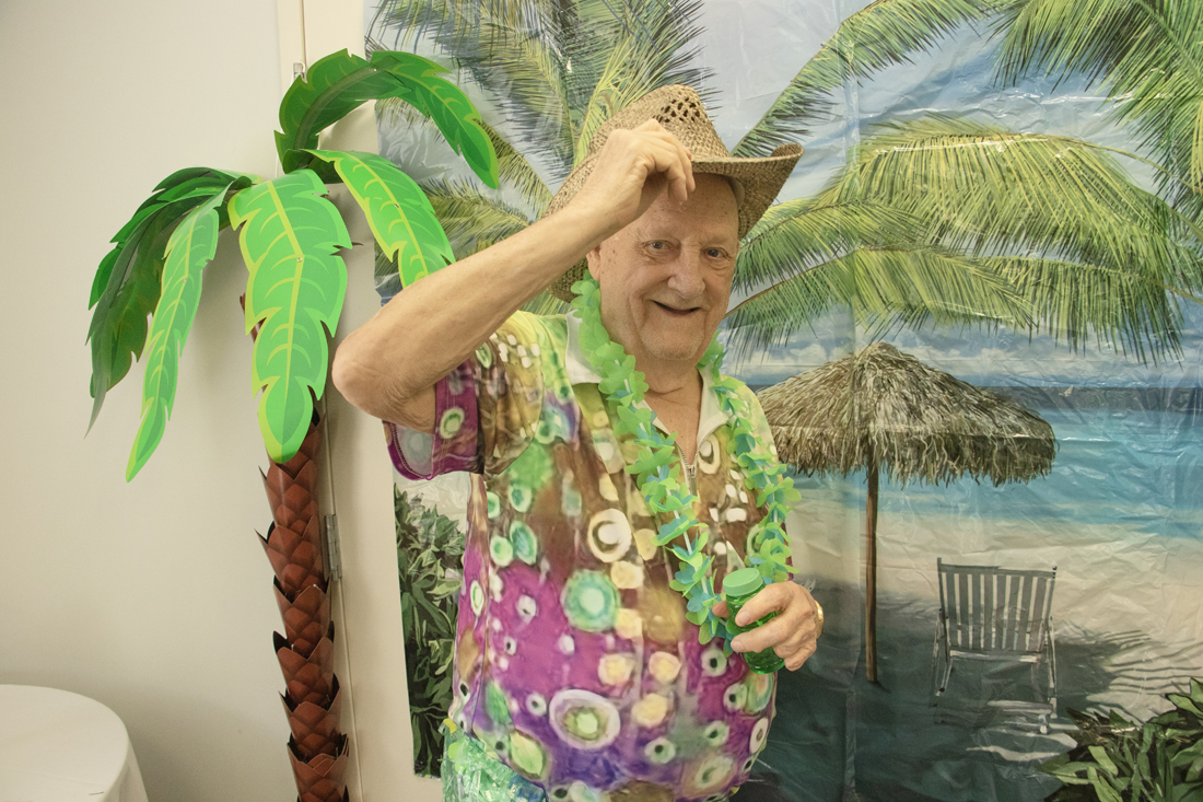 Macon - Hawaiian Luau (999)