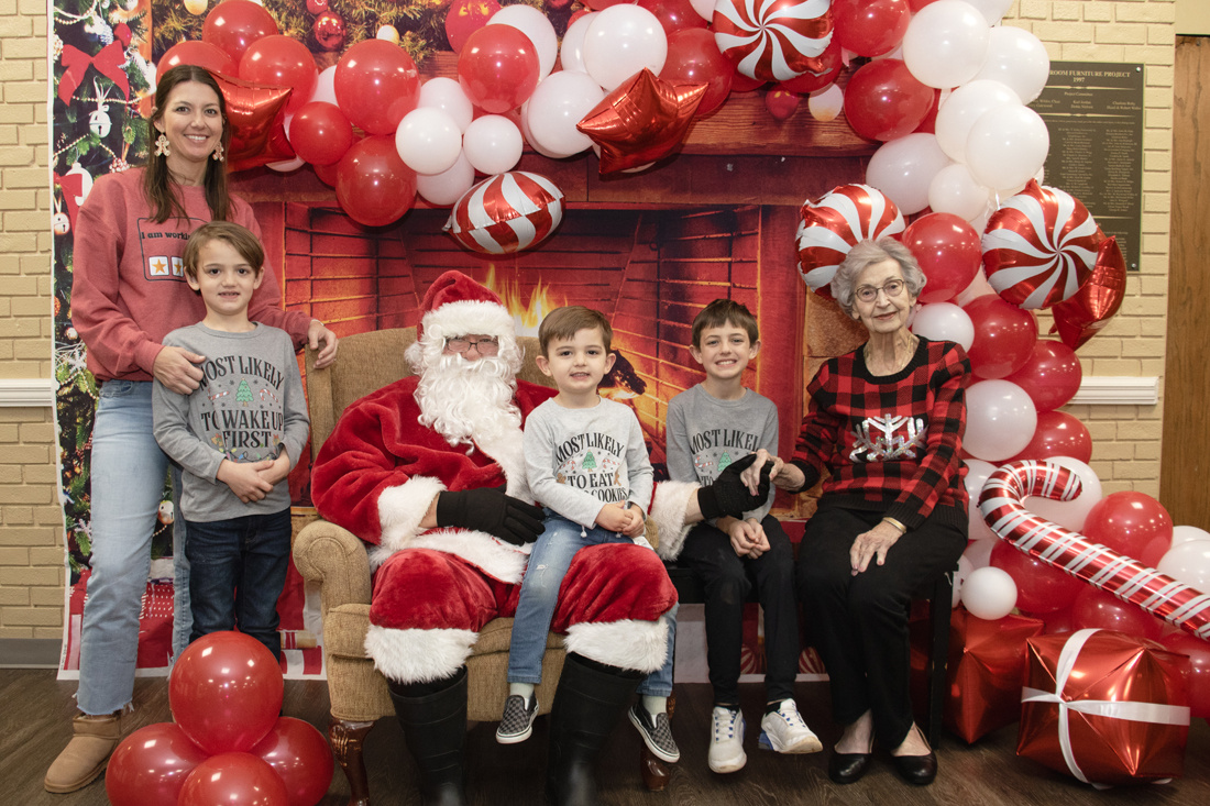 Americus RC 2024 Santa and Hot Cocoa (7804) 