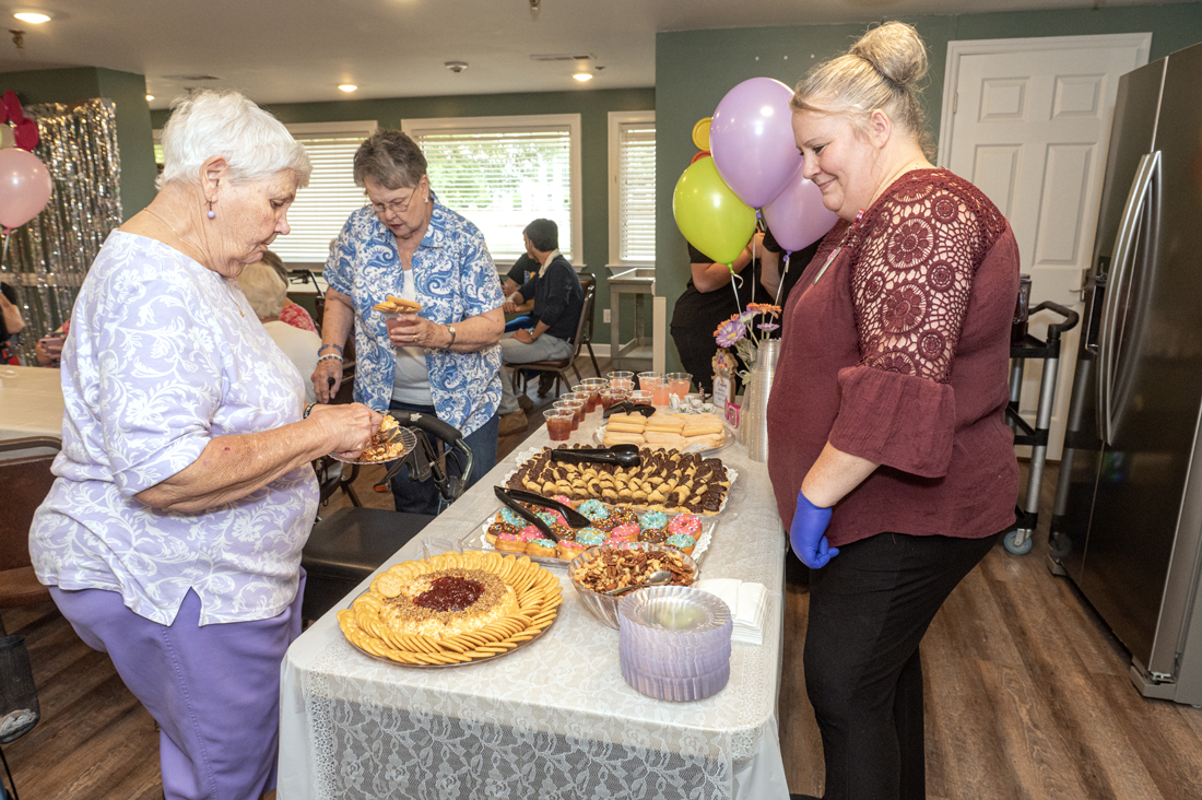 Americus Retirement Center Mothers Day_8531