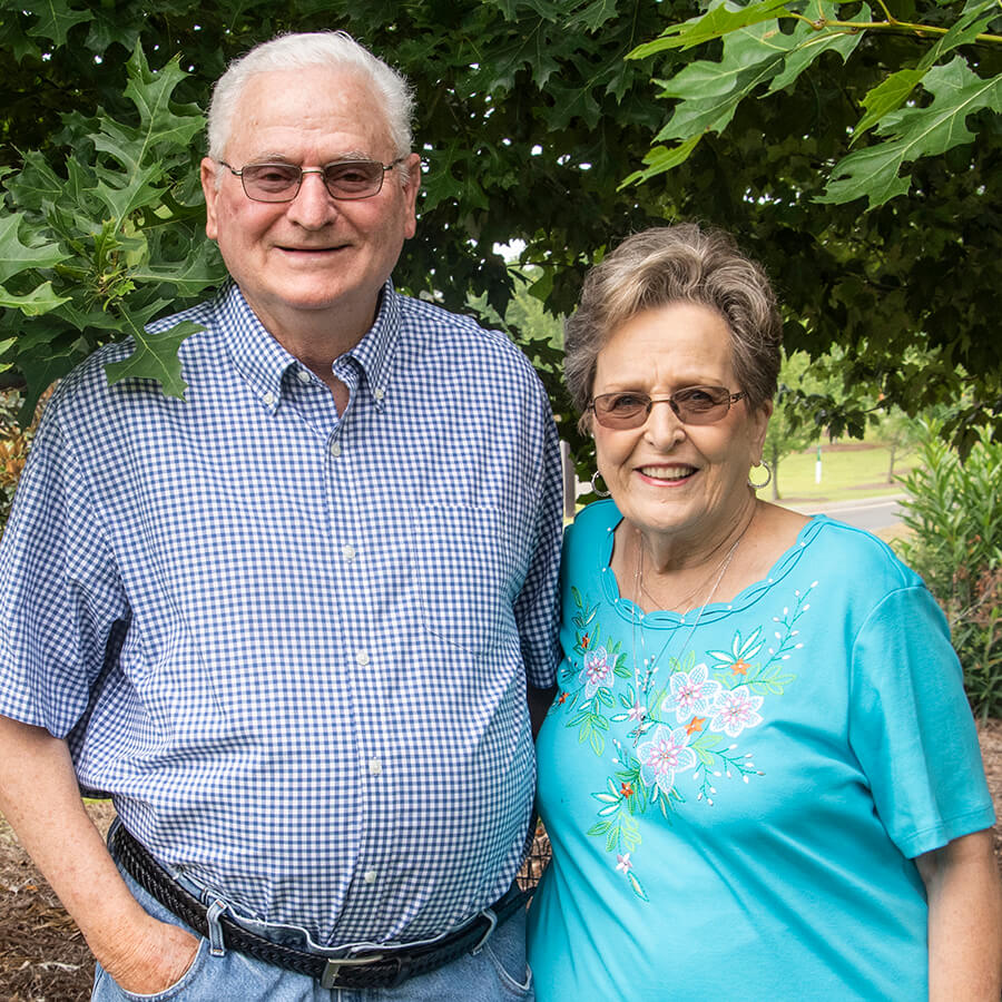 Americus IL Residents - Mack and Linda Martin (1594) -1