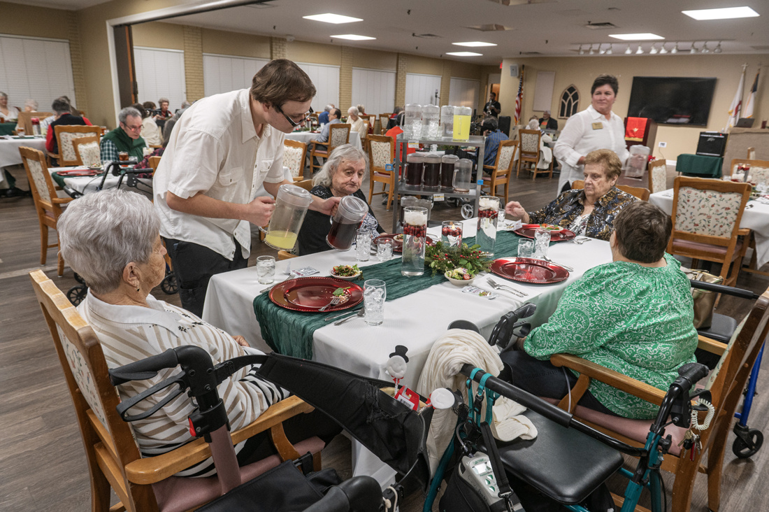 Americus_Christmas Dinner_5631