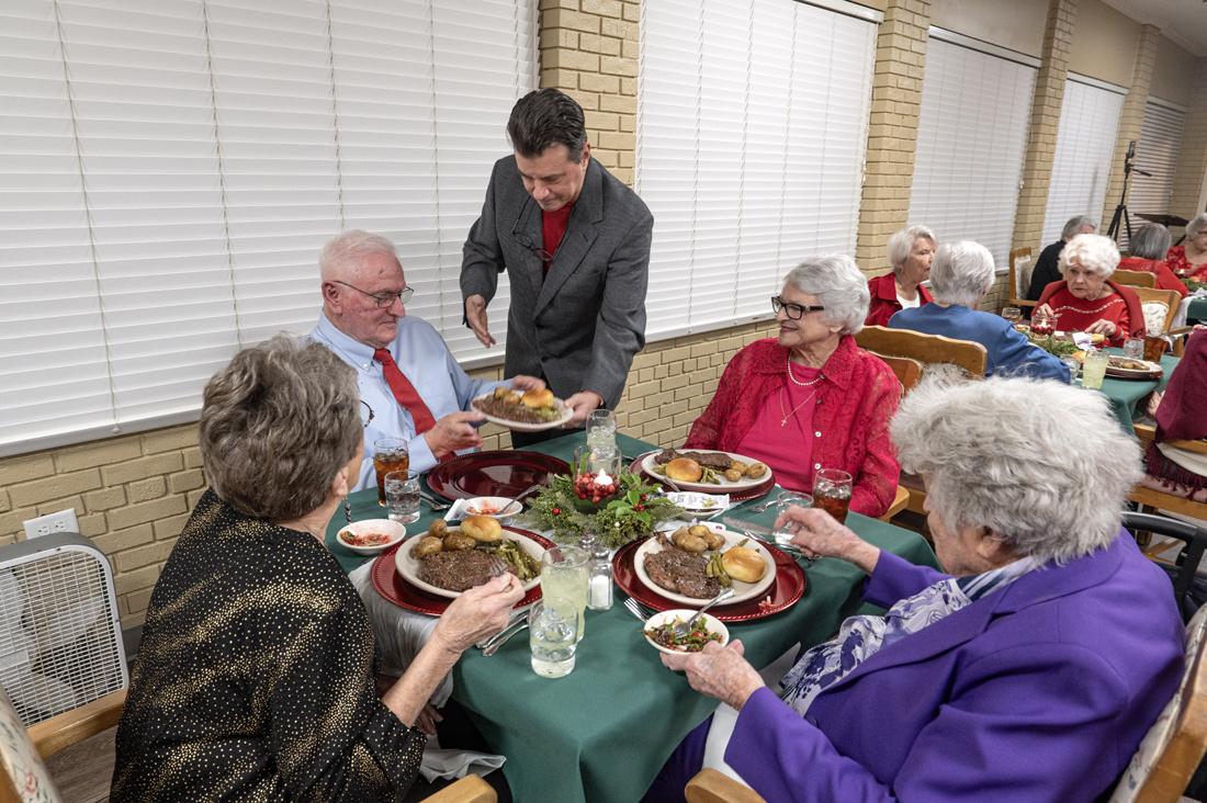 Americus_Christmas Dinner_5646