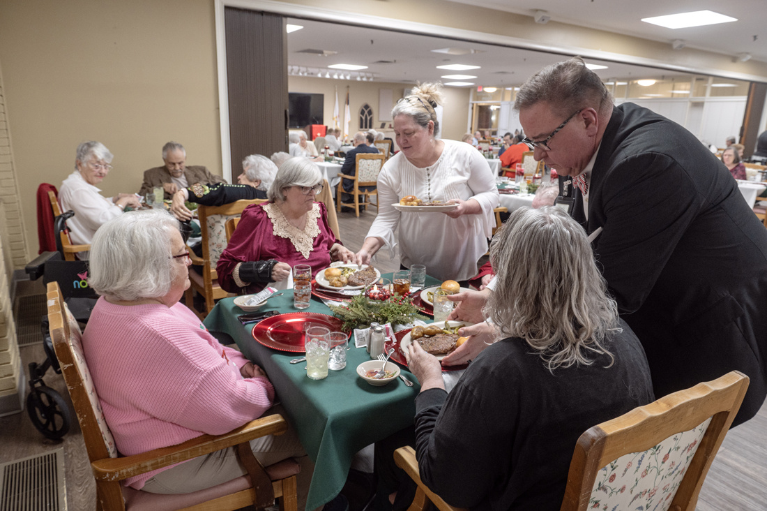 Americus_Christmas Dinner_5654