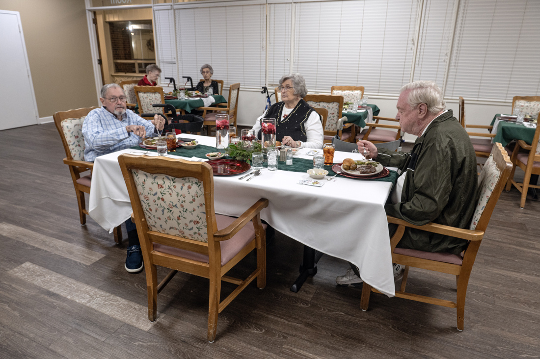 Americus_Christmas Dinner_5709