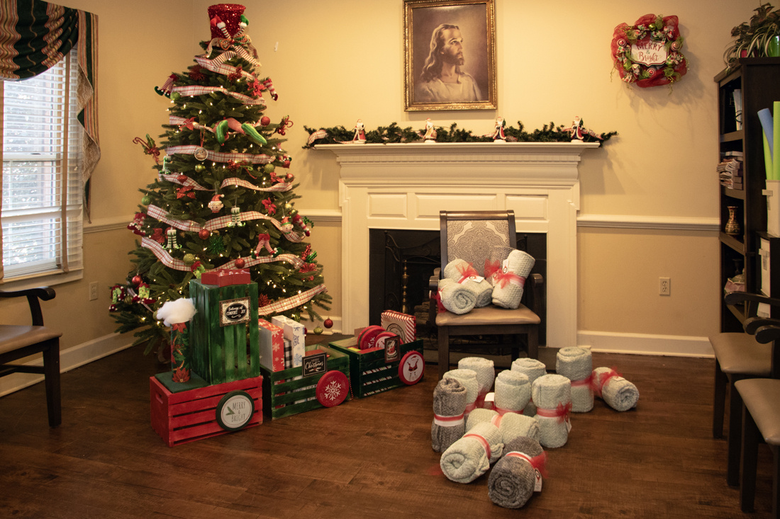 Moultrie 2024 Santa Visit (8735) 