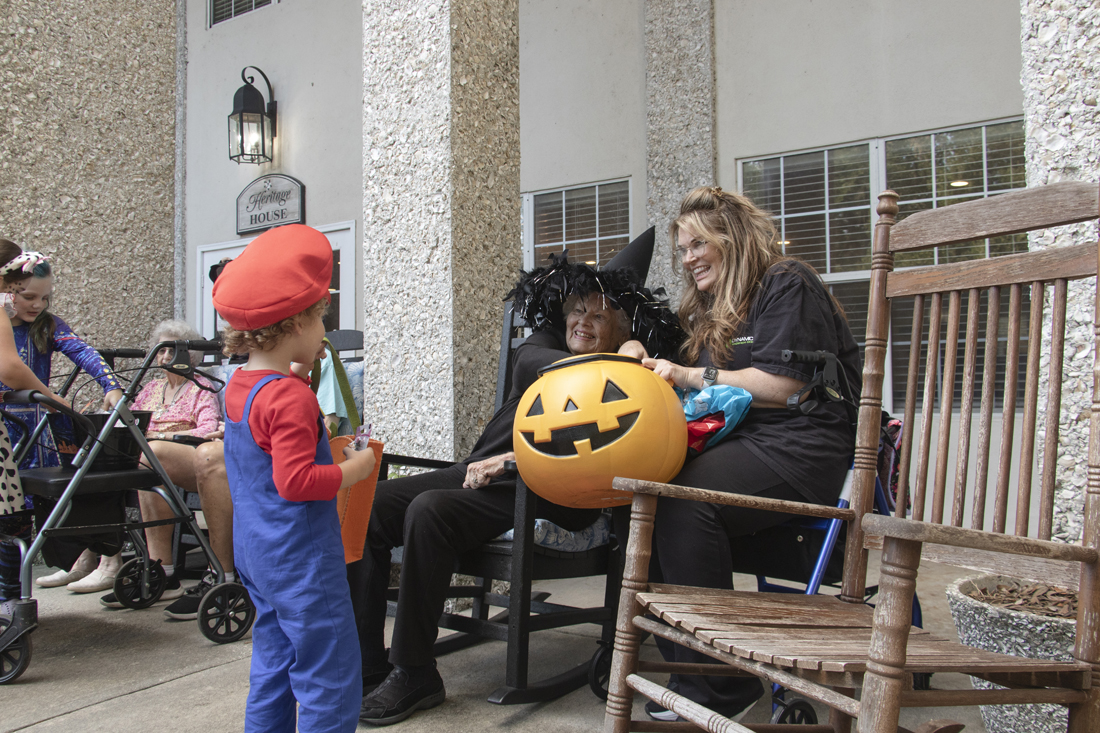 St. Simons Trick or Treating (5048)