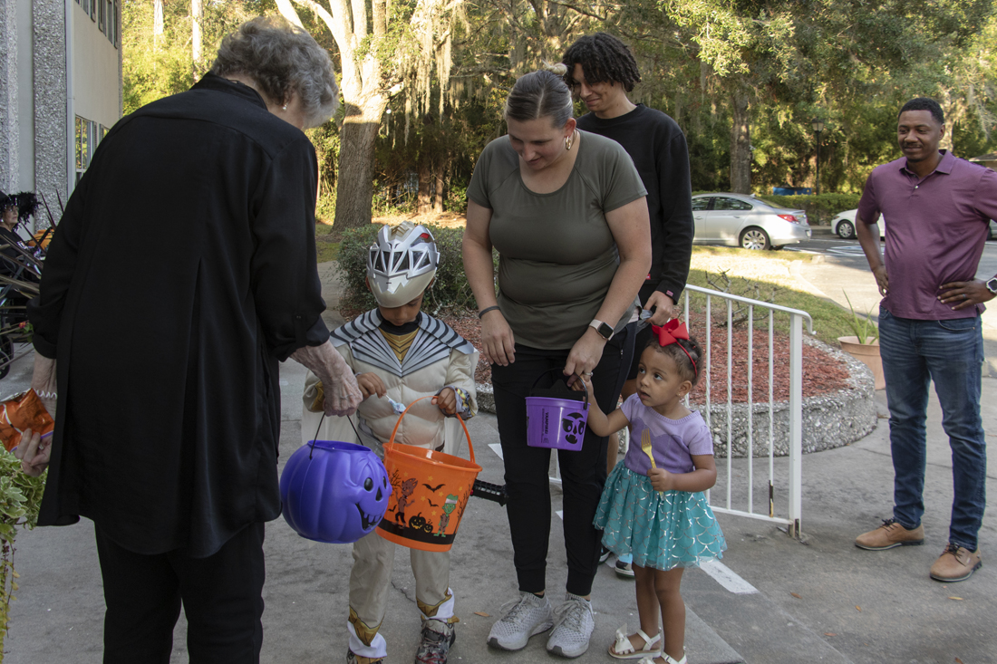 St. Simons Trick or Treating (5073)