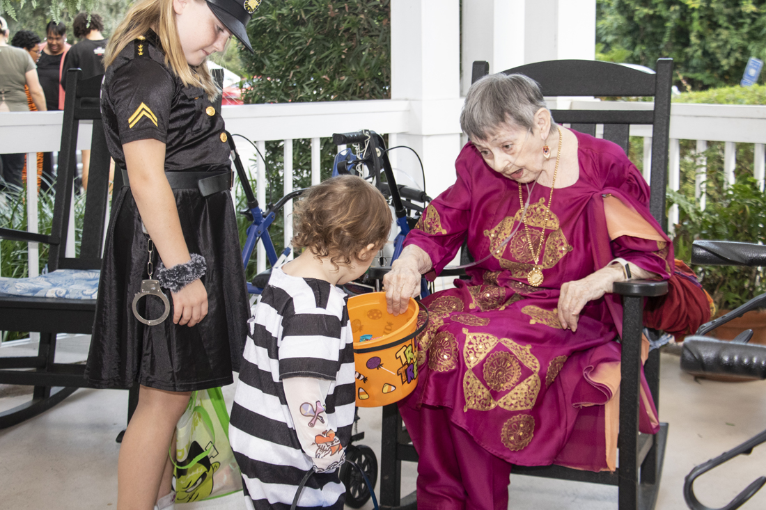 St. Simons Trick or Treating (5116)