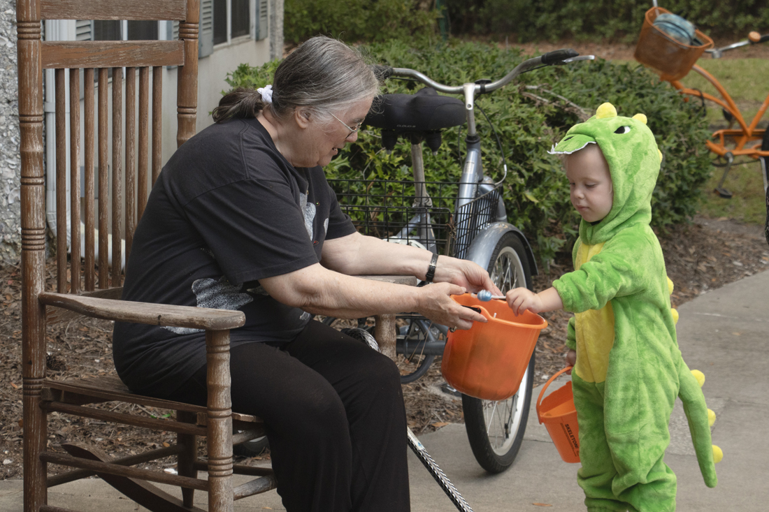 St. Simons Trick or Treating (5123)