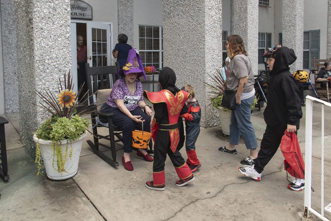 St. Simons Trick or Treating (5184)