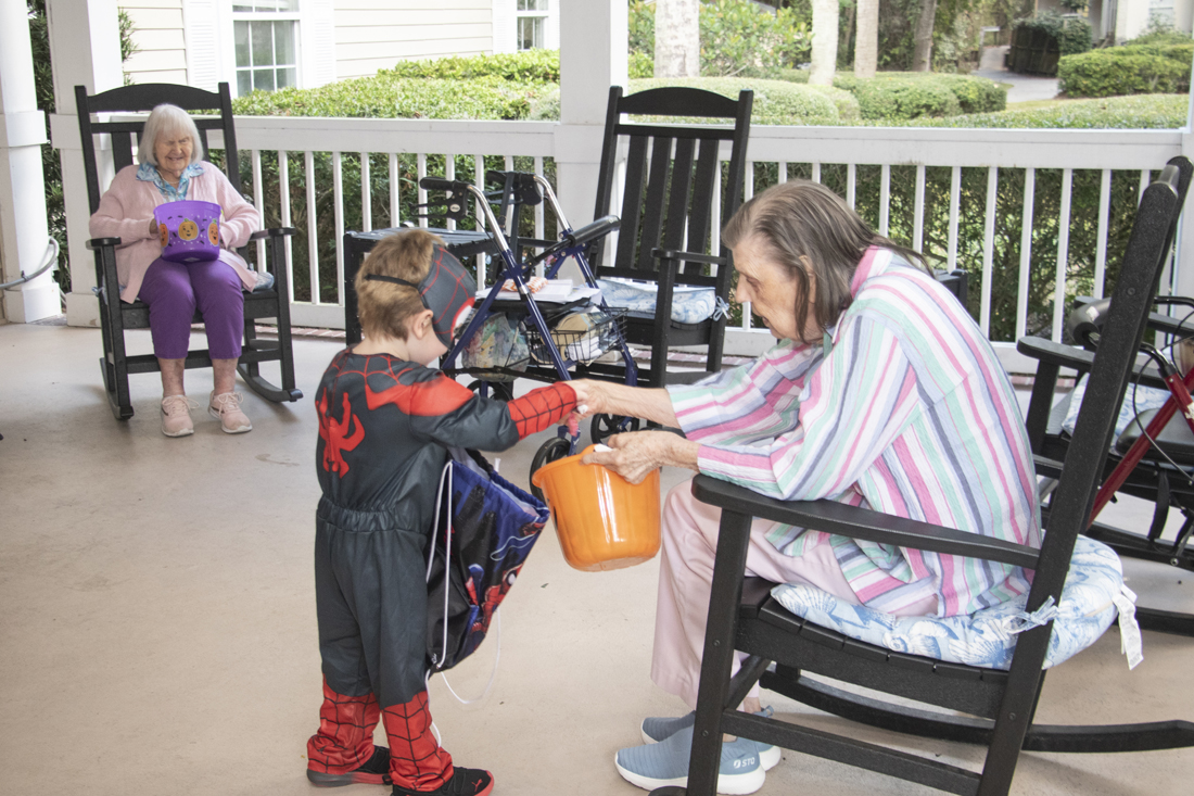 St. Simons Trick or Treating (5211)